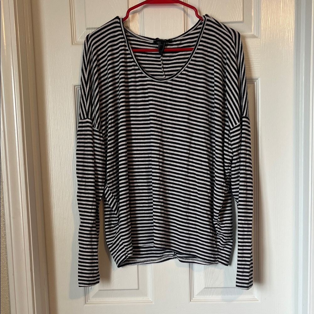 Forever 21 Black & White Striped Long Sleeve Tee